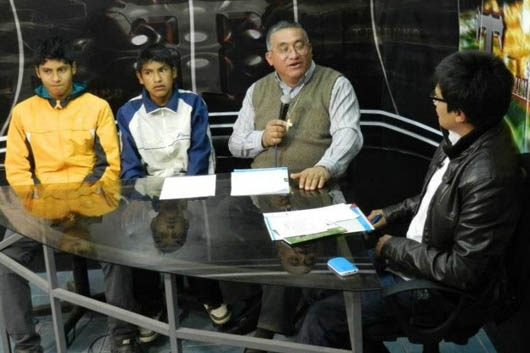 12 febbraio 2013 - Don Ral Acua, sdb, Direttore esecutivo della Fundacin Don Bosco, durante un`intervista allemittente televisiva Kdna 15 TV.