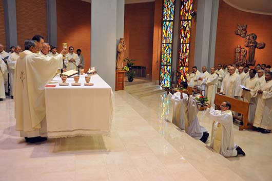 Roma, Italia  12 Aprile 2014  CG27: Don ngel Fernndez Artime, Rettor Maggiore, ha presieduto la celebrazione eucaristica a conclusione del Capitolo Generale.