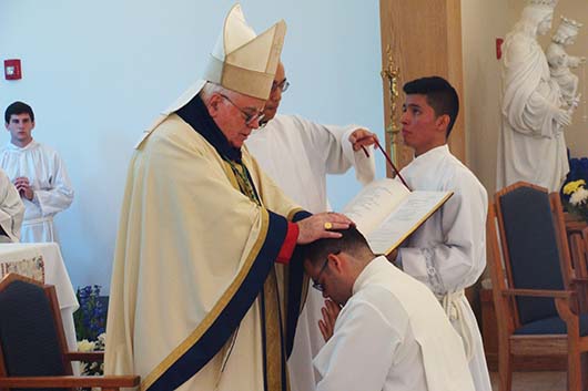 24 Maggio 2014  Il seminarista salesiano Michael Eguino  stato ordinato diacono da mons. Emilio Allue, SDB, vescovo ausiliare emerito di Boston.