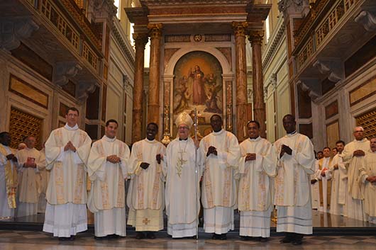21 giugno 2014 - Sei nuovi diaconi salesiani ordinati da mons. Enrico dal Covolo, Rettore della Pontificia Universit Lateranense.