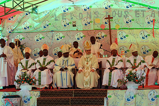 10 Agosto 2014 - Celebrazione di chiusura del centenario della diocesi di Sakania-Kapushi