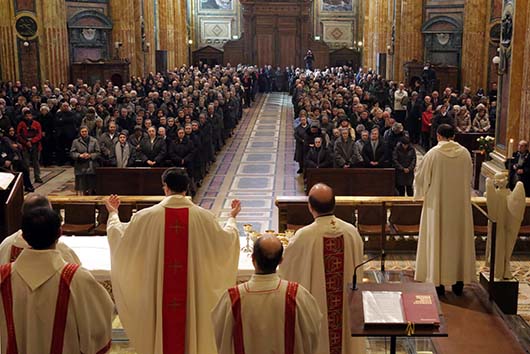 24 gennaio 2015 - Don ngel Fernndez Artime, Rettor Maggiore, presiede la celebrazione di apertura del Bicentenario di Don Bosco nella Basilica di Maria Ausiliatrice a Valdocco.