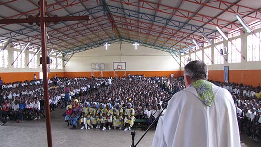 Celebrazione eucaristica presieduta da don Piero Gavioli per i 25 anni di fondazione del Centro Don Bosco.