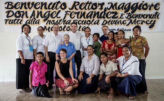 9 maggio 2015 - Visita del Rettor Maggiore, Don ngel Fernndez Artime, accompagnato dal suo segretario don Horacio Lopez e don Vclav Klement, Consigliere per la Regione Asia Est Oceania.