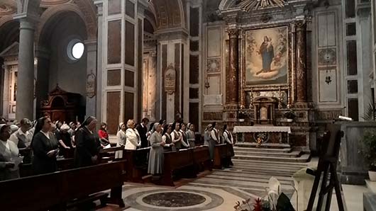 23 giugno 2015 - Presso la Basilica del Sacro Cuore di Ges a Roma, il Rettor Maggiore, Don ngel Fernndez Artime, ha presieduto una messa in suffragio di Madre Shimura Yuriko Apollinaris, Superiora Generale delle Suore della Carit di Ges.
