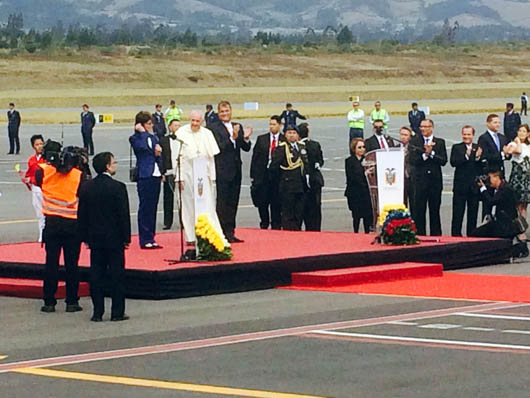 5 luglio 2015 - Papa Francesco all`aeroporto di Quito