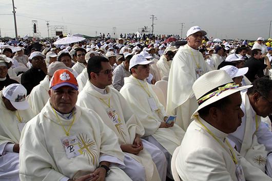 6 luglio 2015 - In attesa della messa del Papa al parco de "Los Samanes"
