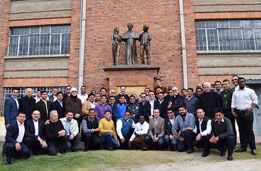 28 ottobre 2015 - Visita del Rettor Maggiore, Don Ángel Fernández Artime, al Teologato salesiano di Bogotà.