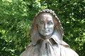 Busto de la escultura de Mamá Margarita, en el Colle Don Bosco.