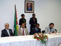 Maputo, Mozambico  2 maggio 2006  Firma dellaccordo tra il Ministero per lEducazione e per la Cultura del Mozambico e i Salesiani per la formazione degli insegnanti e dei gestori delleducazione tecnica e professionale. 
