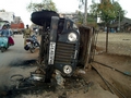 Alirajpur, India - 18 febbraio 2004 - Uno degli effetti dell`ondata di fondamentalismo che sta colpendo i cristiani e i salesiani del distretto indiano di Alirajpur. Questa la jeep del salesiano don Stanny Ferreira.