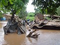 Dondo, Angola – 11 marzo 2005 – I danni ingenti provocati dalle grandi inondazioni che si sono susseguite a Dondo. La ONG salesiana, Joven del Tercer Mundo ha lanciato un appello internazionale per fronteggiare la situazione di emergenza.