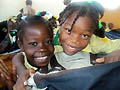 25 febbraio 2011 - Bambine haitiane della scuola salesiana.