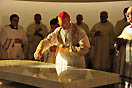 24 maggio 2012 - Il card. Tarcisio Bertone, Segretario di Stato Vaticano, inaugura a nome del Santo Padre Benedetto XVI, la nuova chiesa sul territorio delle catacombe di San Callisto, dedicata a San Tarcisio, martire dellEucarestia.
