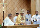 31 maggio 2012 - Mons. Wenceslaus Padilla, CICM, consacra la nuova chiesa dedicata a Maria Ausiliatrice.