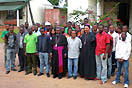 2 novembre 2012  mons. Francisco Chimoio, arcivescovo di Maputo e il suo vescovo ausiliare mons. Joo Carlos, con gli alunni e professori del Centro di Formazione Professionale.