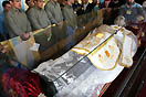 19 aprile 2013 - L`urna di Don Bosco con i giovani reclusi.