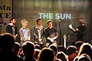 24 aprile 2013 - Il Rettor Maggiore, Don Pascual Chávez, assiema ai membri del gruppo rock cristiano "The Sun"