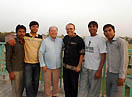 maggio 2013 - Don Vaclav Klement, Consigliere per le Missioni, don Pietro Zago, direttore di Quetta, insieme ad alcuni candidati salesiani.