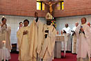 15 giugno 2013 - Ordinazione sacerdotale del salesiano Vincent Hwang Quang Thai,presieduta dallarcivescovo di Johannesburg, mons. Buti Joseph Tlhagale alla presenza di don Franois Dufour, Superiore della Visitatoria dellAfrica Meridionale.