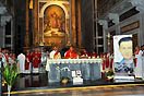 30 ottobre 2013 - Il Rettor Maggiore dei Salesiani, Don Pascual Chávez presiede una messa presso la Basilica del Sacro Cuore di Gesù in onore della beatificazione del salesiano coadiutore Stefano Sándor.
