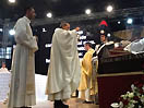 3 novembre 2013 - Don Pascual Chávez, Rettor Maggiore, incensa l`Urna di Don Bosco.