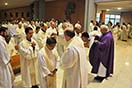 5 marzo 2014 - Mons. Mario Toso, SDB, Segretario del Pontificio Consiglio della Giustizia e della Pace, presiede la celebrazione eucaristica nel mercoled delle Ceneri a cui hanno preso parte i partecipanti al Capitolo Generale 27.