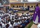 5 Marzo 2014 – 1700 allievi della scuola salesiana “Institut Mwanga d’Uvira- Stella Maris”, appartenente all’Ispettoria dell’Africa Centrale (AFC), hanno partecipato alla Quaresima Missionaria.