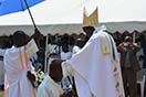 19 Luglio 2014 – Ordinazione sacerdotale del diacono salesiano Vital Nzayisenga presieduta da mons. Smaragde Mbonyintege, vescovo di Kabgayi.