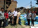 2 maggio 2015 - NEPAL DON BOSCO SOCIETY coordinati da don Jijo, SDB, portano aiuti umanitari alla popolazione colpita dal terremoto.