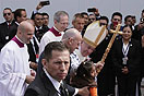 7 luglio 2015 - Papa Francesco all`ingresso della messa nel Parco del Bicentenario