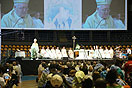 7 agosto 2015 - Mons. Cesare Nosiglia, arcivescovo di Torino, presiede l`Eucaristia per i partecipanti al VII Congresso di Maria Ausiliatrice