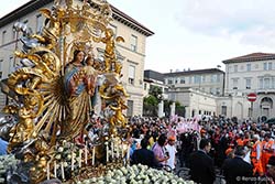 Zdjęcie artykułu -WłOCHY  KIM DLA CIEBIE JEST MARYJA?. KS. FERNNDEZ ARTIME NA UROCZYSTOśCI MARYI WSPOMOżYCIELKI