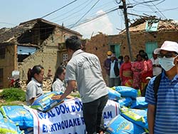 Photo for the article -SPAIN  INITIATIVES TO SUPPORT THE NEEDY IN NEPAL