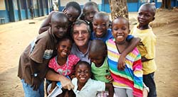 Photo de l'article -ESPAGNE  UN FUTURE ROSE POUR LES ORPHELINS  DE LEBOLA EN AFRIQUE