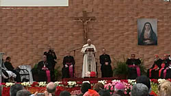 Photo for the article -ECUADOR  THE POPES MEETINGS ON EDUCATION AND ON CONSECRATED LIFE            