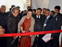 Foto del artculo -INDIA - SONIA GANDHI EN EL MUSEO DON BOSCO DE SHILLONG