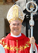 Foto del artculo -ITALIA  EL CARDENAL BERTONE HA CELEBRADO 50 AOS DE ORDENACIN SACERDOTAL.