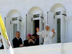 Photo for the article -CUBA  THE POPES VISIT RENEWS THE COMMITMENT OF BELIEVERS