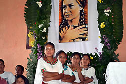 Foto dell'articolo -GUATEMALA  INDIGENI FESTEGGIANO LA CANONIZZAZIONE DELLA PRIMA SANTA NATIVA AMERICANA
