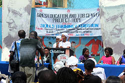 Photo de l'article -SIERRA LEONE  EXPOSITION DHABILIT ET DE TALENTS AU DON BOSCO FAMBUL